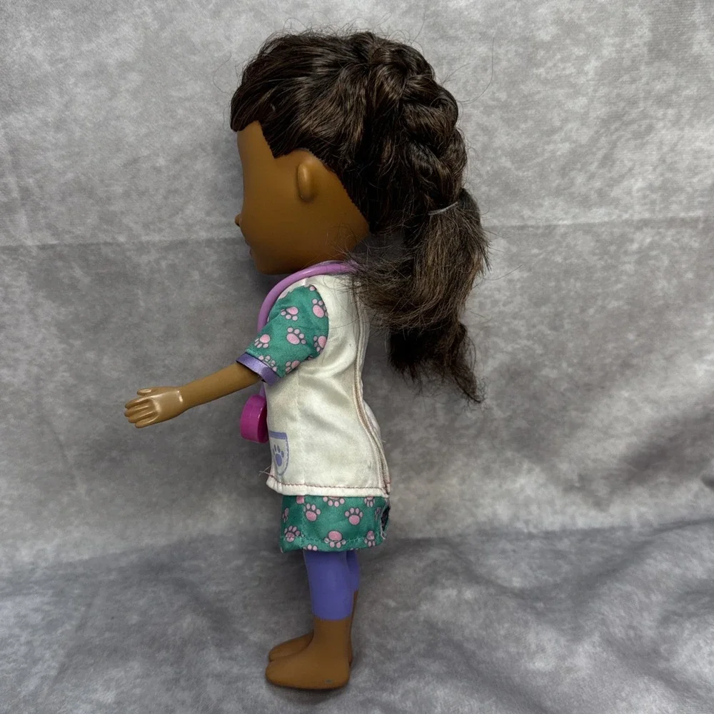 Disney Junior Doc McStuffins My Friend Pet Vet Doc‎ Doll Rare Sings Talks 2015